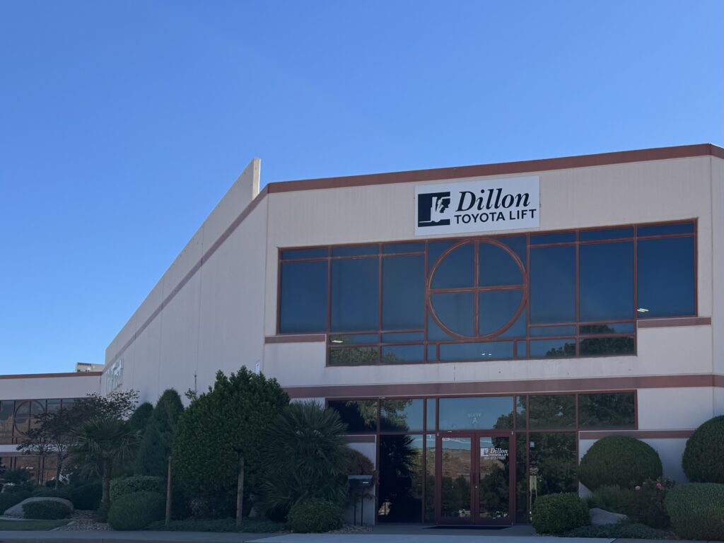 Dillon Toyota Lift Hurricane Utah location