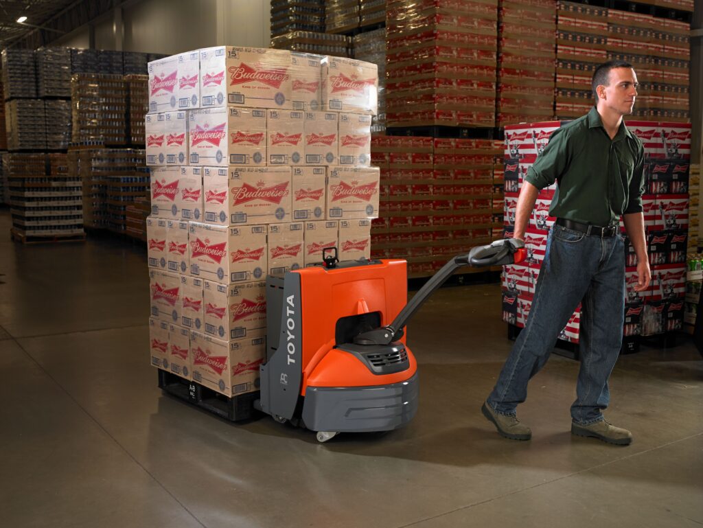 Electric pallet jack rentals in Idaho and Utah from Dillon Toyota Lift